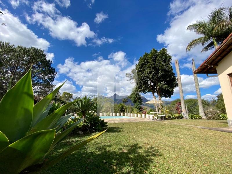 Casa para Alugar  à venda em Carangola, Petrópolis - RJ - Foto 2