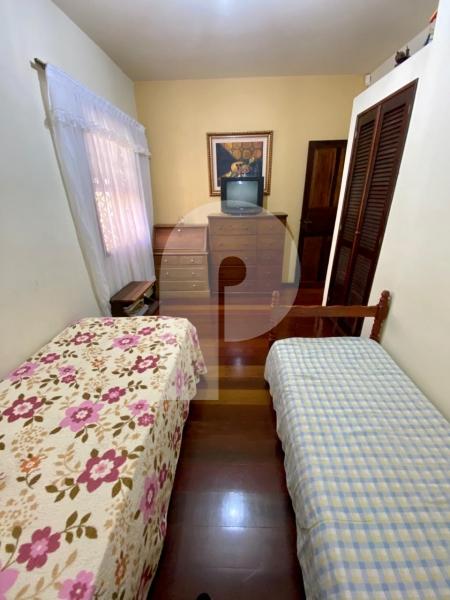 Casa para Alugar  à venda em Carangola, Petrópolis - RJ - Foto 11