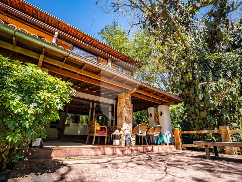Casa - Petrópolis, Corrêas