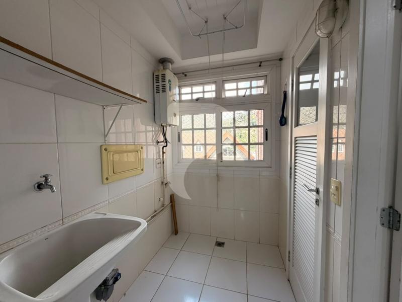 Apartamento para Alugar em Itaipava, Petrópolis - RJ - Foto 17