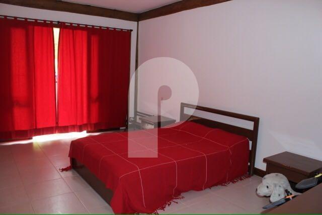 Casa - Petrópolis, Araras