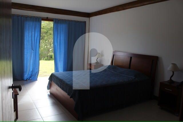 Casa - Petrópolis, Araras