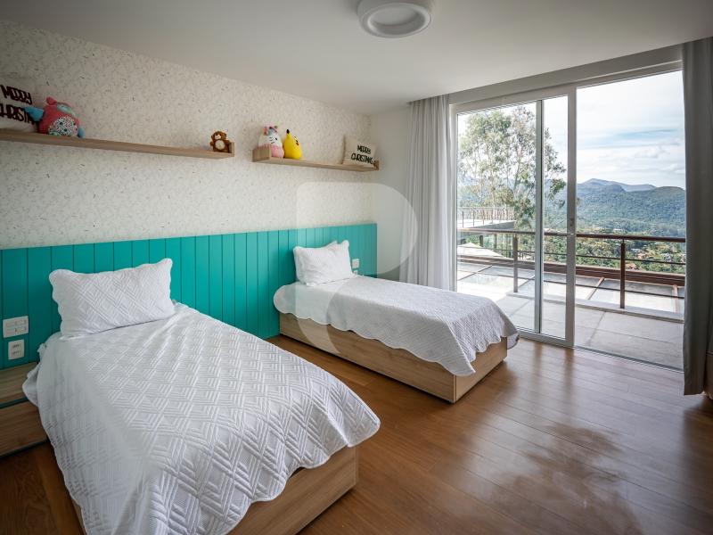 Casa - Petrópolis, Araras