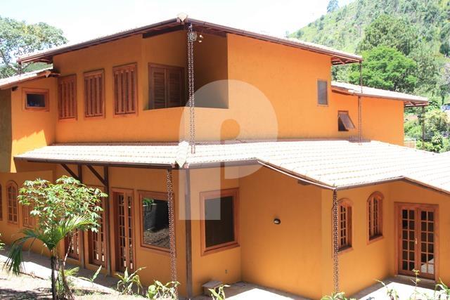 Casa para Alugar  à venda em Carangola, Petrópolis - RJ - Foto 1