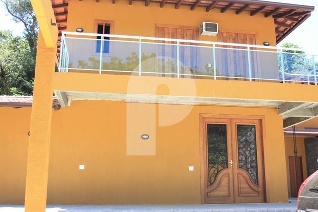 Casa para Alugar  à venda em Carangola, Petrópolis - RJ - Foto 2
