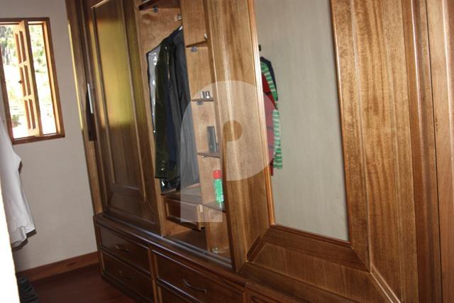 Casa para Alugar  à venda em Carangola, Petrópolis - RJ - Foto 13