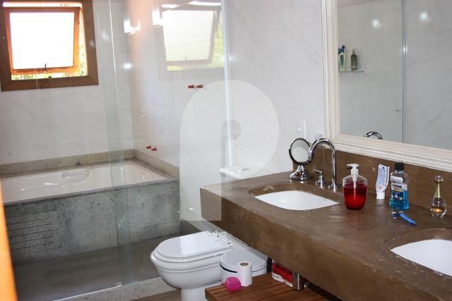 Casa para Alugar  à venda em Carangola, Petrópolis - RJ - Foto 14