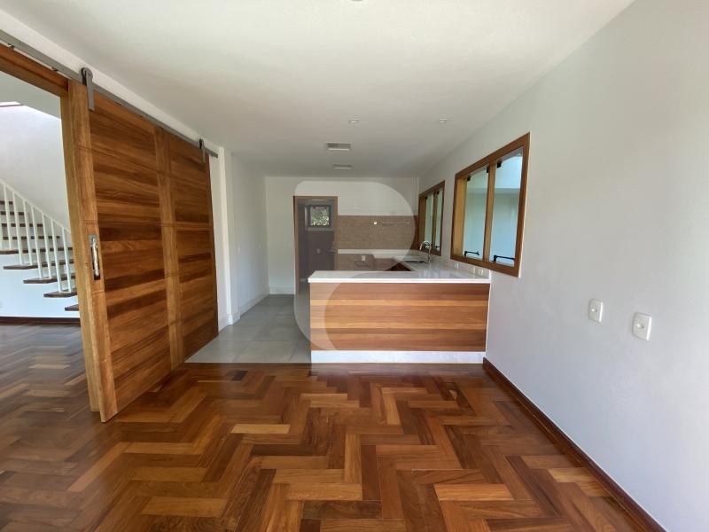 Casa para Alugar  à venda em Araras, Petrópolis - RJ - Foto 2