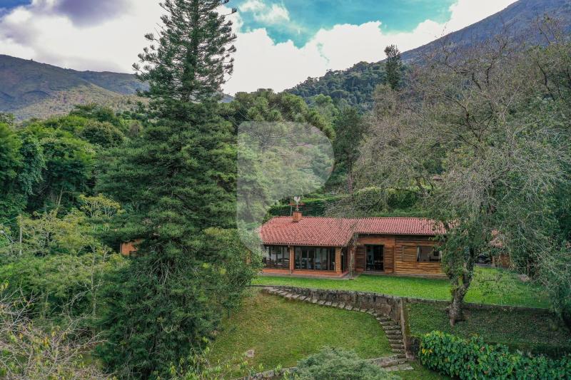 Casa para Alugar  à venda em Araras, Petrópolis - RJ - Foto 2