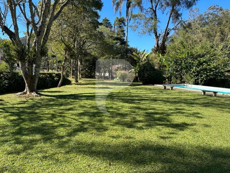 Terreno Comercial à venda em Araras, Petrópolis - RJ - Foto 1