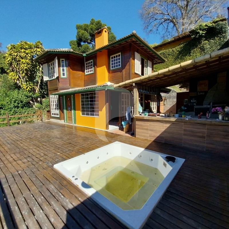 Casa à venda em Bonsucesso, Petrópolis - RJ - Foto 1