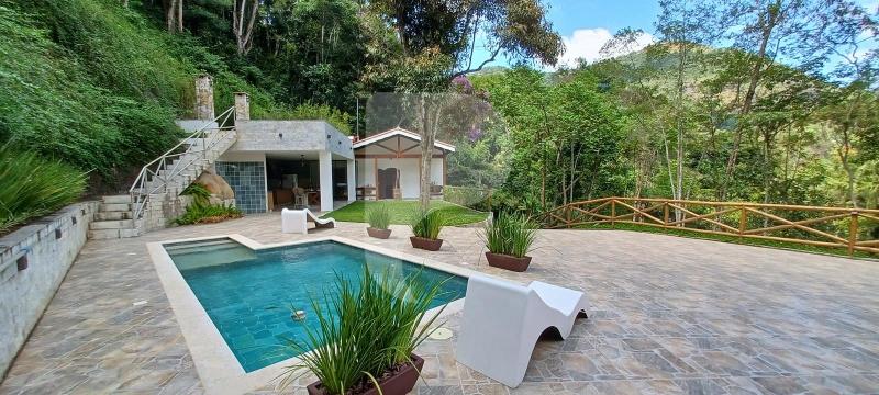 Casa à venda em Corrêas, Petrópolis - RJ