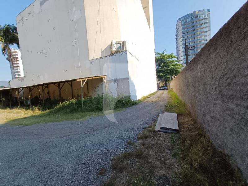 Terreno Comercial à venda em Centro, Três Rios - RJ - Foto 2