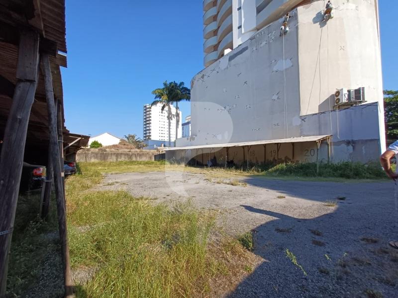 Terreno Comercial à venda em Centro, Três Rios - RJ - Foto 1