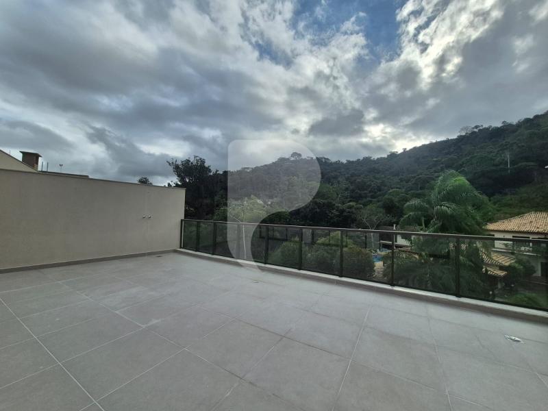 Cobertura à venda em Itaipava, Petrópolis - RJ