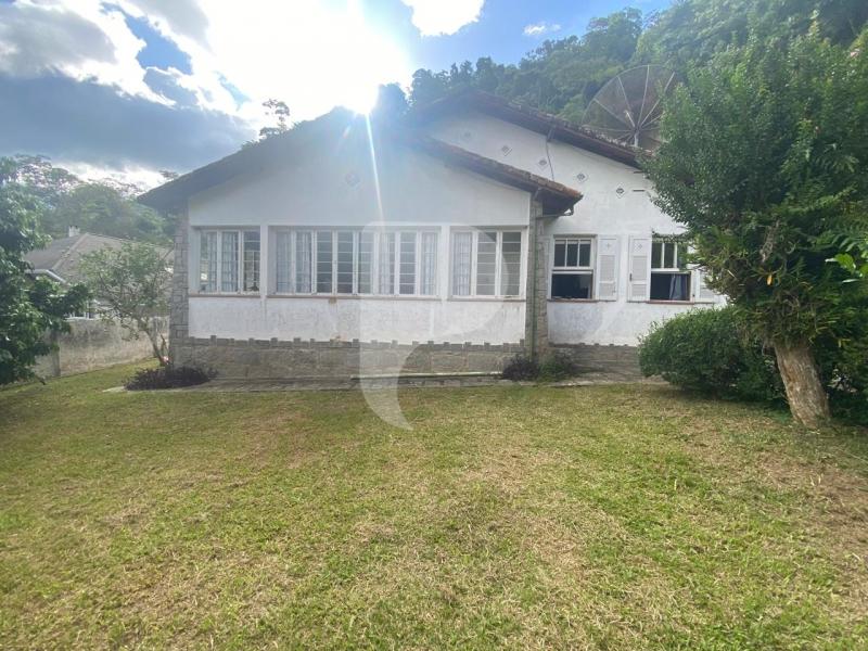 Casa à venda em Nogueira, Petrópolis - RJ