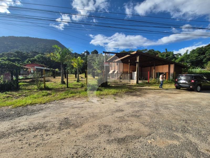 Casa Comercial - Petrópolis, Araras