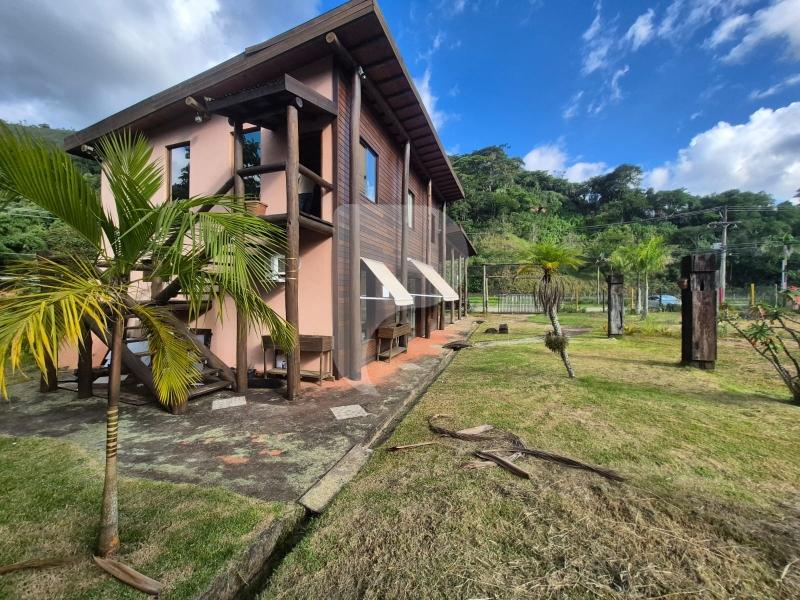 Casa Comercial - Petrópolis, Araras