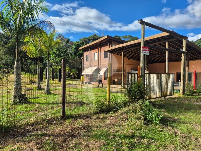 Casa Comercial - Petrópolis, Araras