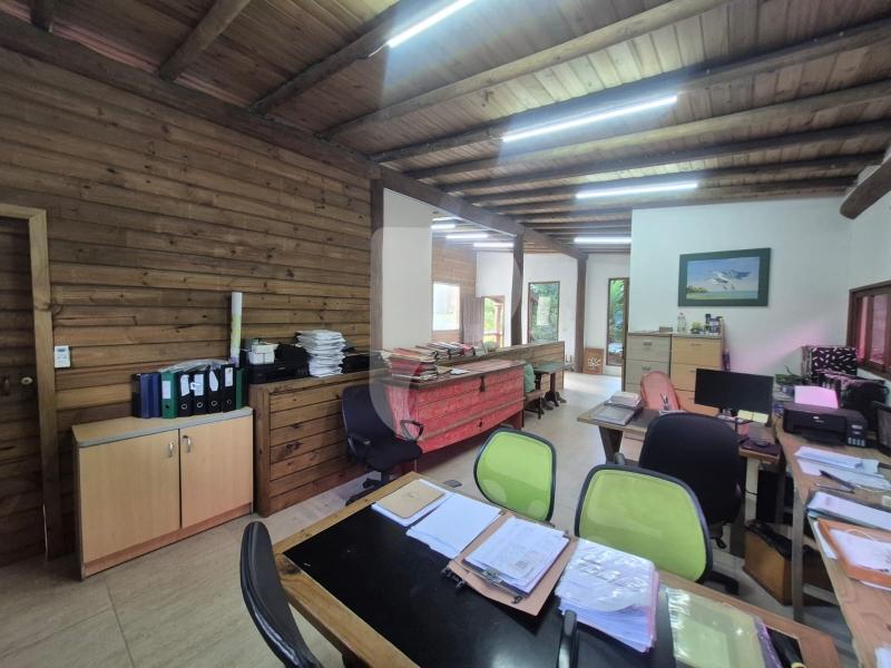 Casa Comercial - Petrópolis, Araras
