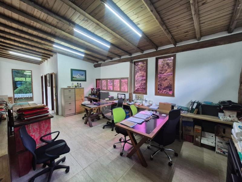 Casa Comercial - Petrópolis, Araras