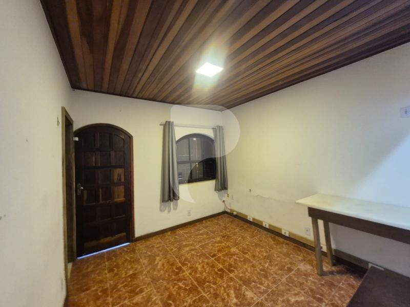 Casa Comercial - Petrópolis, Araras