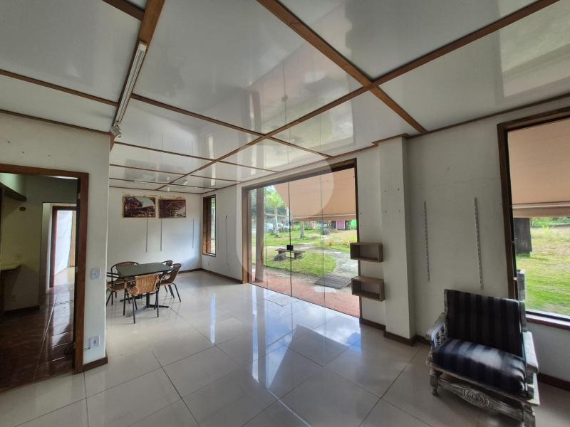 Casa Comercial - Petrópolis, Araras