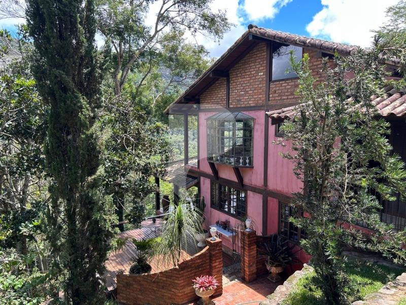 Casa à venda em Itaipava, Petrópolis - RJ - Foto 1
