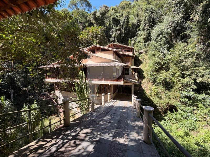 Casa à venda em Corrêas, Petrópolis - RJ