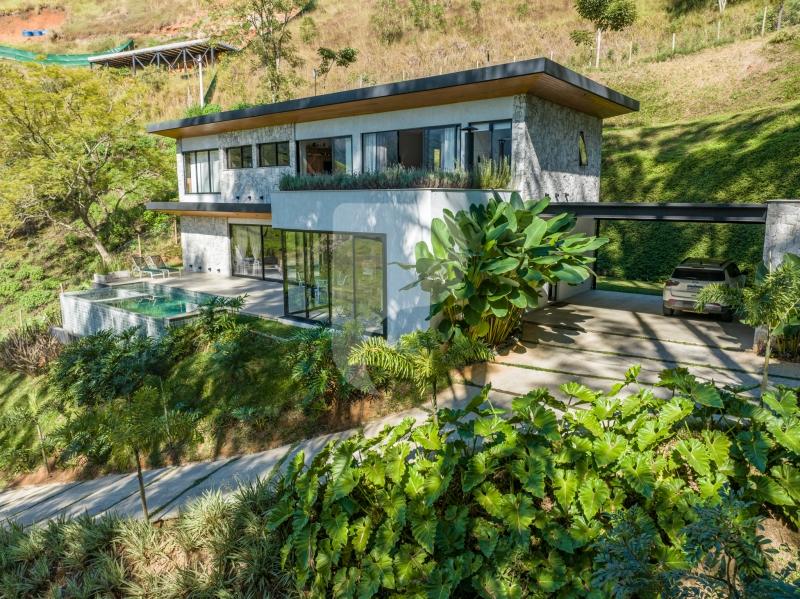 Casa - Petrópolis, Corrêas